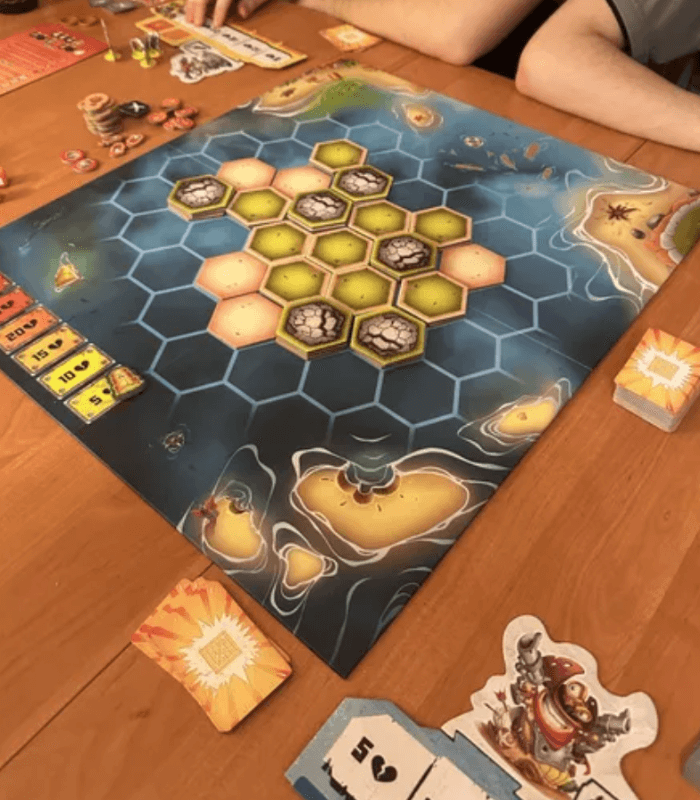 https://ludopedia-posts.nyc3.cdn.digitaloceanspaces.com/35b21_33msx2.png
